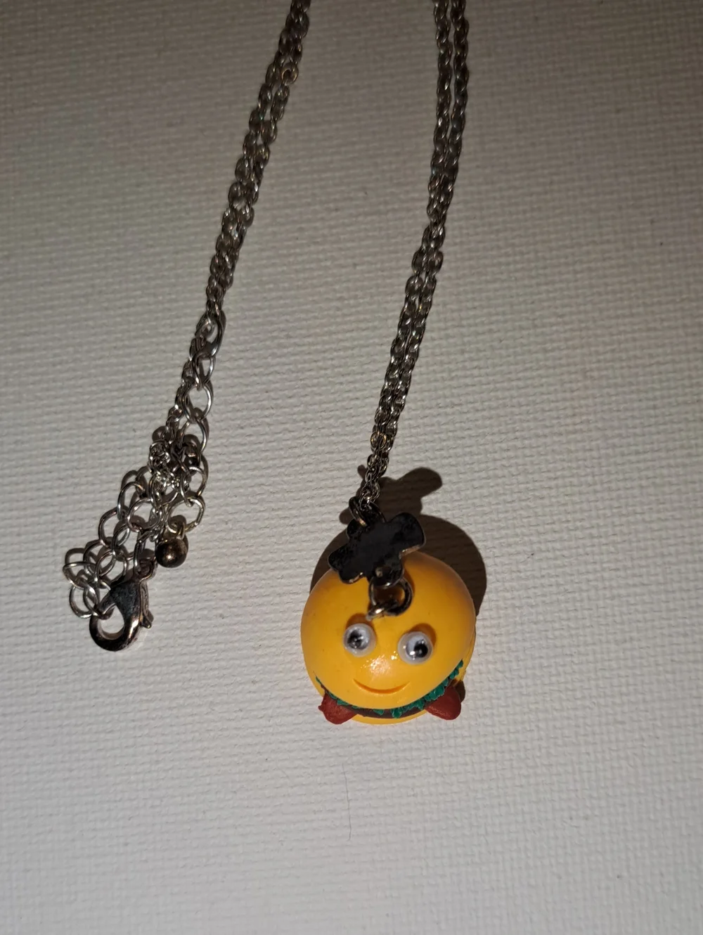 4/$15 🌻 Novelty Burger Pendant Necklace